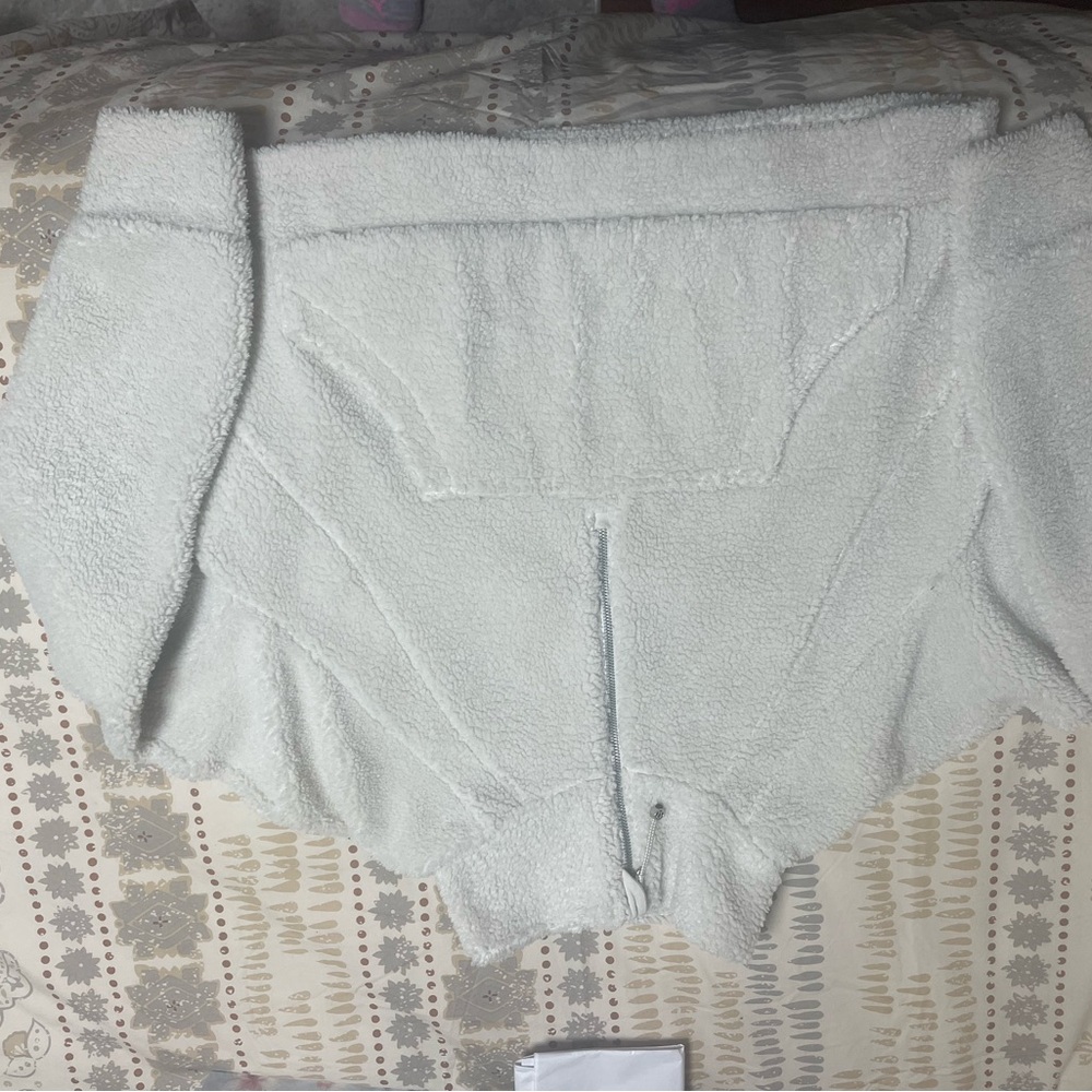 lululemon athletica White Sweater